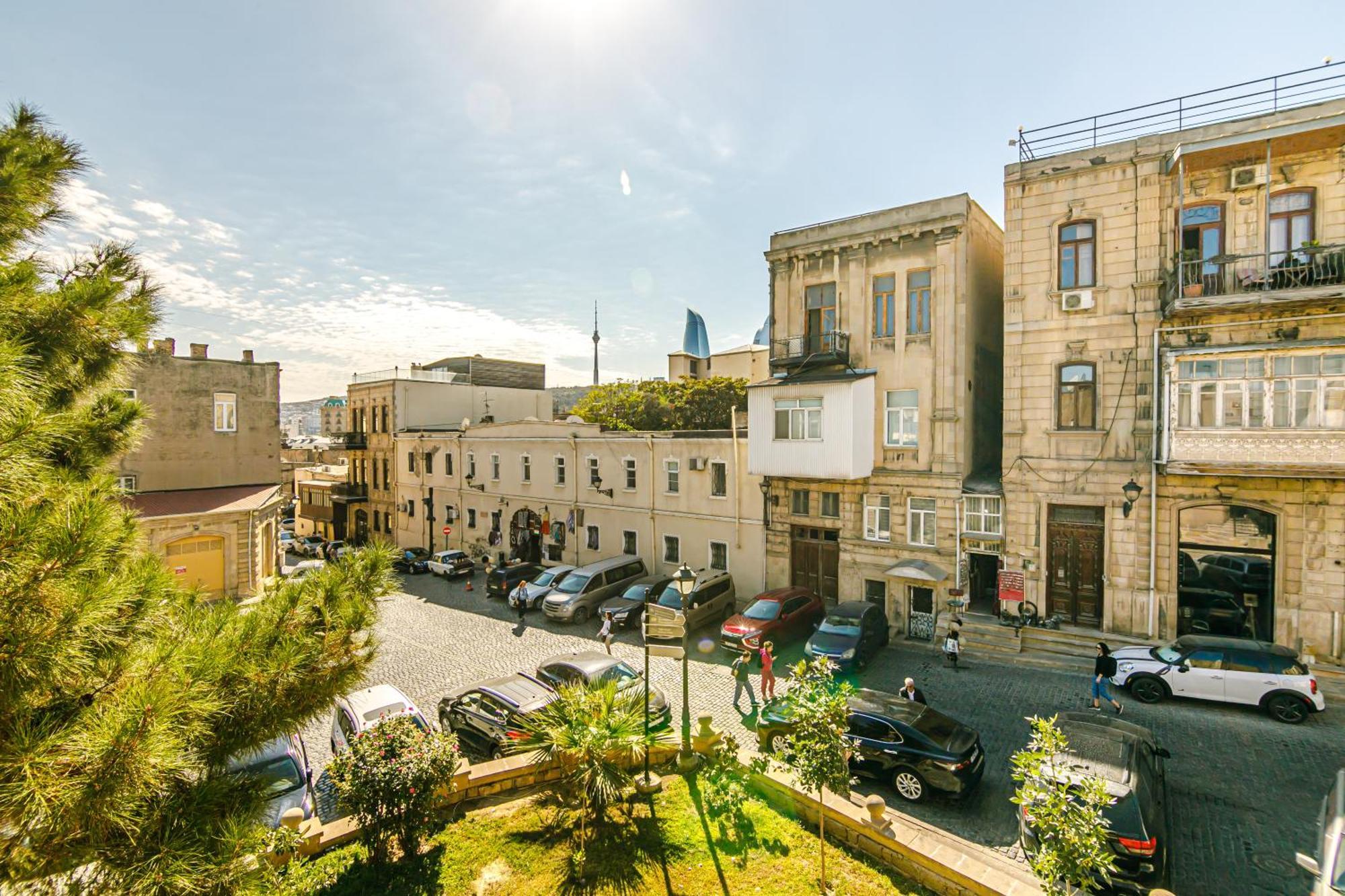 अपार्टमेंट Little Gem In The Old - One Bedroom Baku